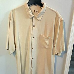 100% silk button up from Vintage Silk-size XXL. Circa 1969-excellent condition